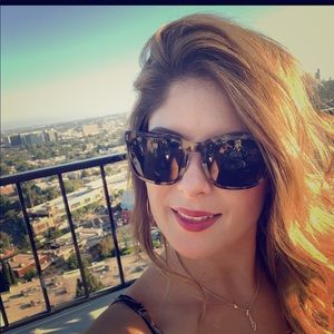 Meet your Posher, Michele